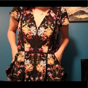 JC Penney short dress with floral pockets